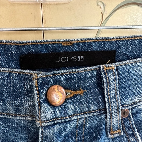 Joe’s Jeans Distressed Denim Shorts - Picture 6 of 9